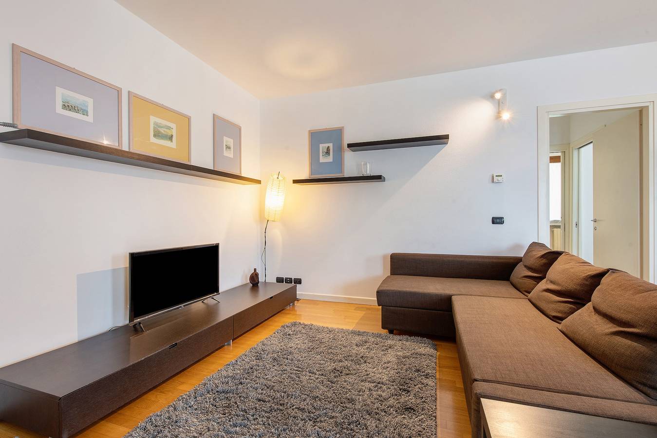 Ganze Wohnung, Ferienwohnung 'I Ciclamini 6' mit Gemeinschaftspool, Wi-Fi und Klimaanlage in Moniga del Garda, Gardasee-Berge