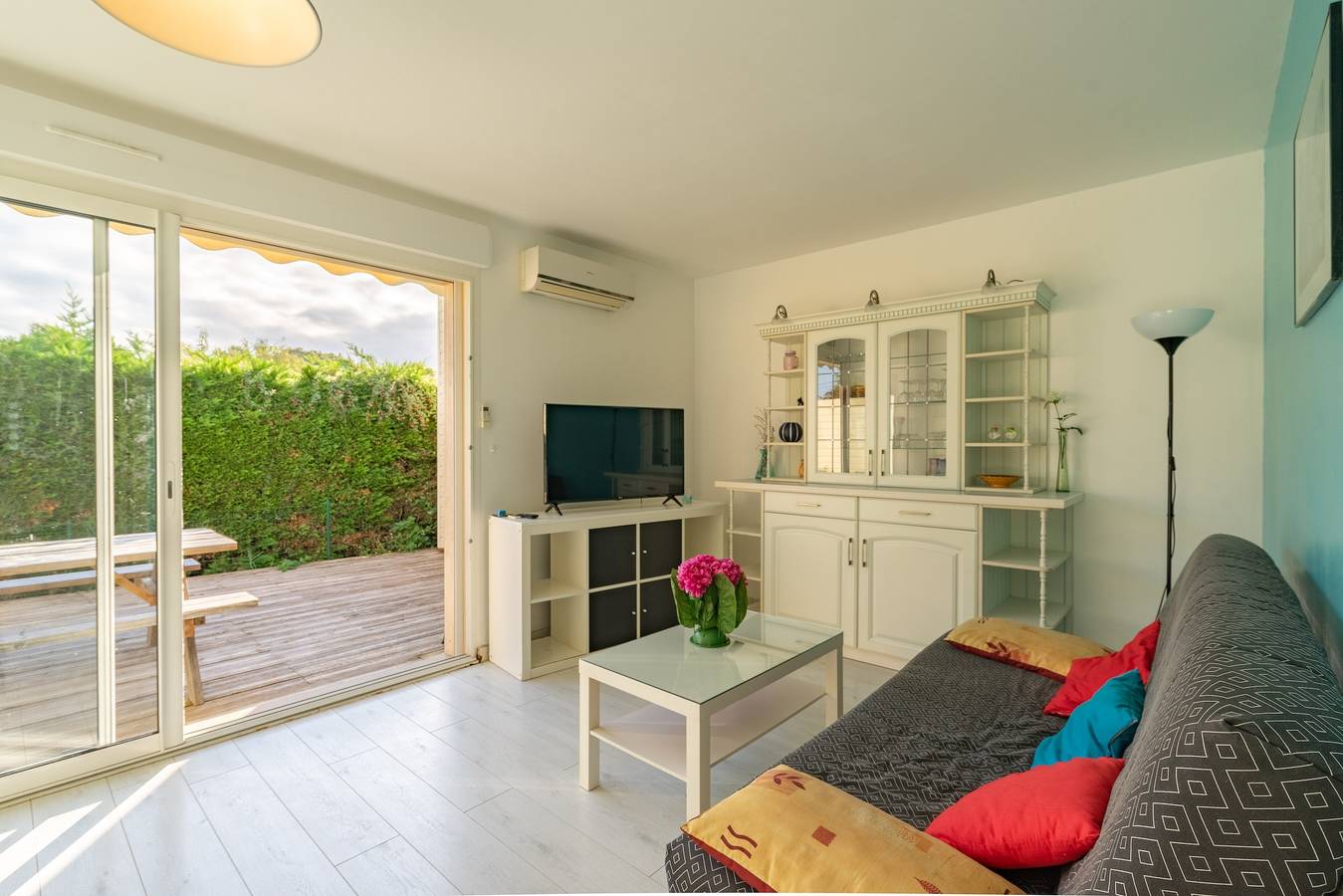 Entire apartment, Apartment 'Le Clos Du Champ De L'Amour - Ile Madame' with Private Pool, Wi-Fi, and Ac in Saint-Simon-de-Bordes, Jonzac region