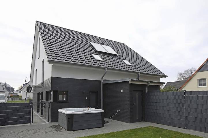 Ferienhaus für 8 Personen, mit Whirlpool und Garten sowie Sauna, mit Haustier - 1