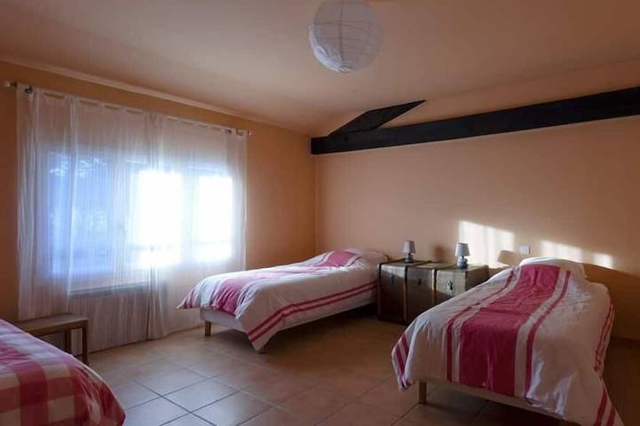 Gîte pour 9 personnes, avec terrasse à Salles-d'Aude - 2