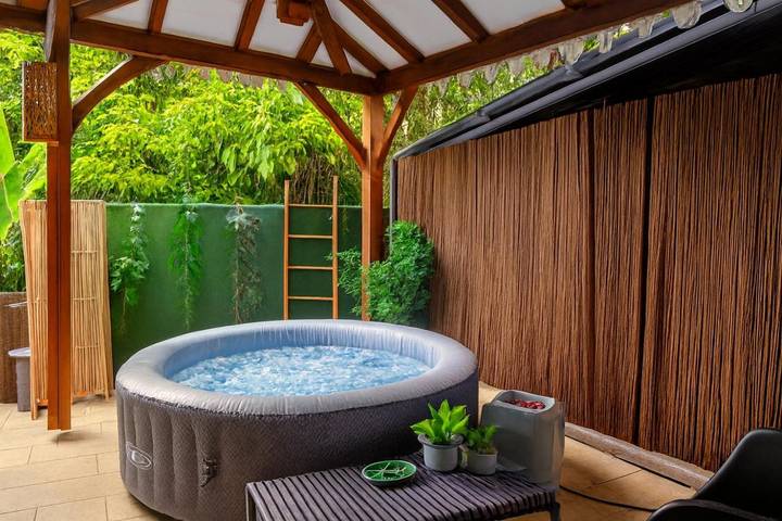 Maison d’hôte pour 4 personnes, avec jardin ainsi que jacuzzi et piscine en Martinique - 2