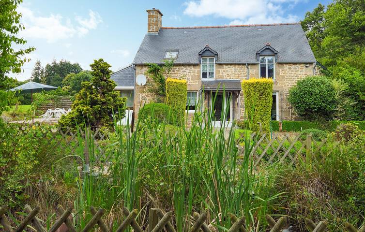 Location de vacances pour 4 personnes, avec terrasse à Noyal-sous-Bazouges