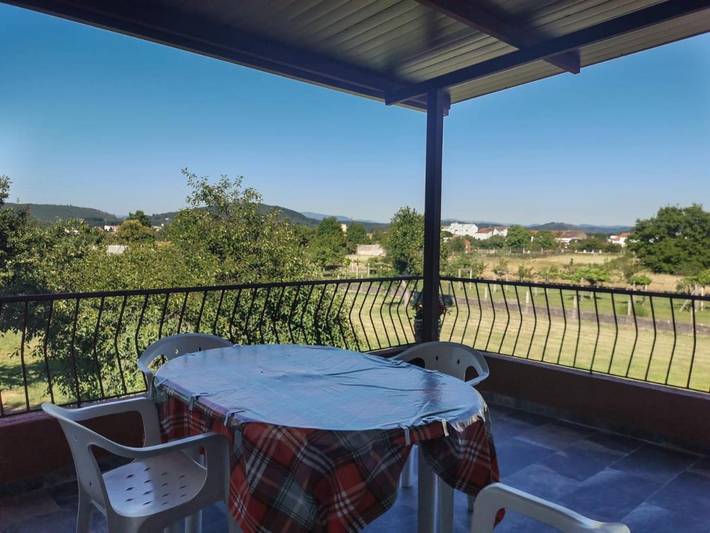 Casa rural para 6 personas, con vistas y jardín en Terra de Lemos - 2