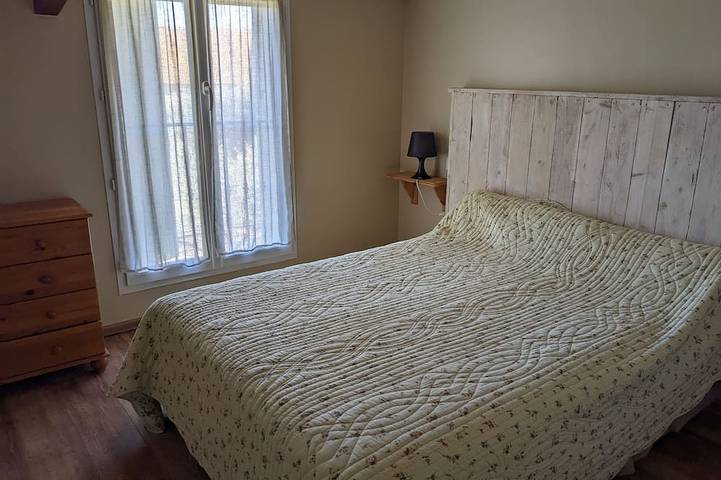 Gîte pour 5 personnes, avec jardin ainsi que terrasse et piscine en Camargue - 2