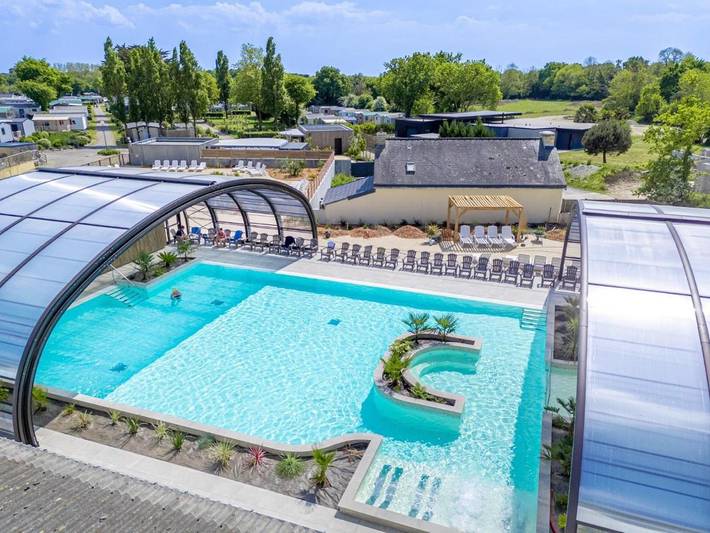 Camping für 4 Personen, mit Terrasse und Pool in Bénodet - 2
