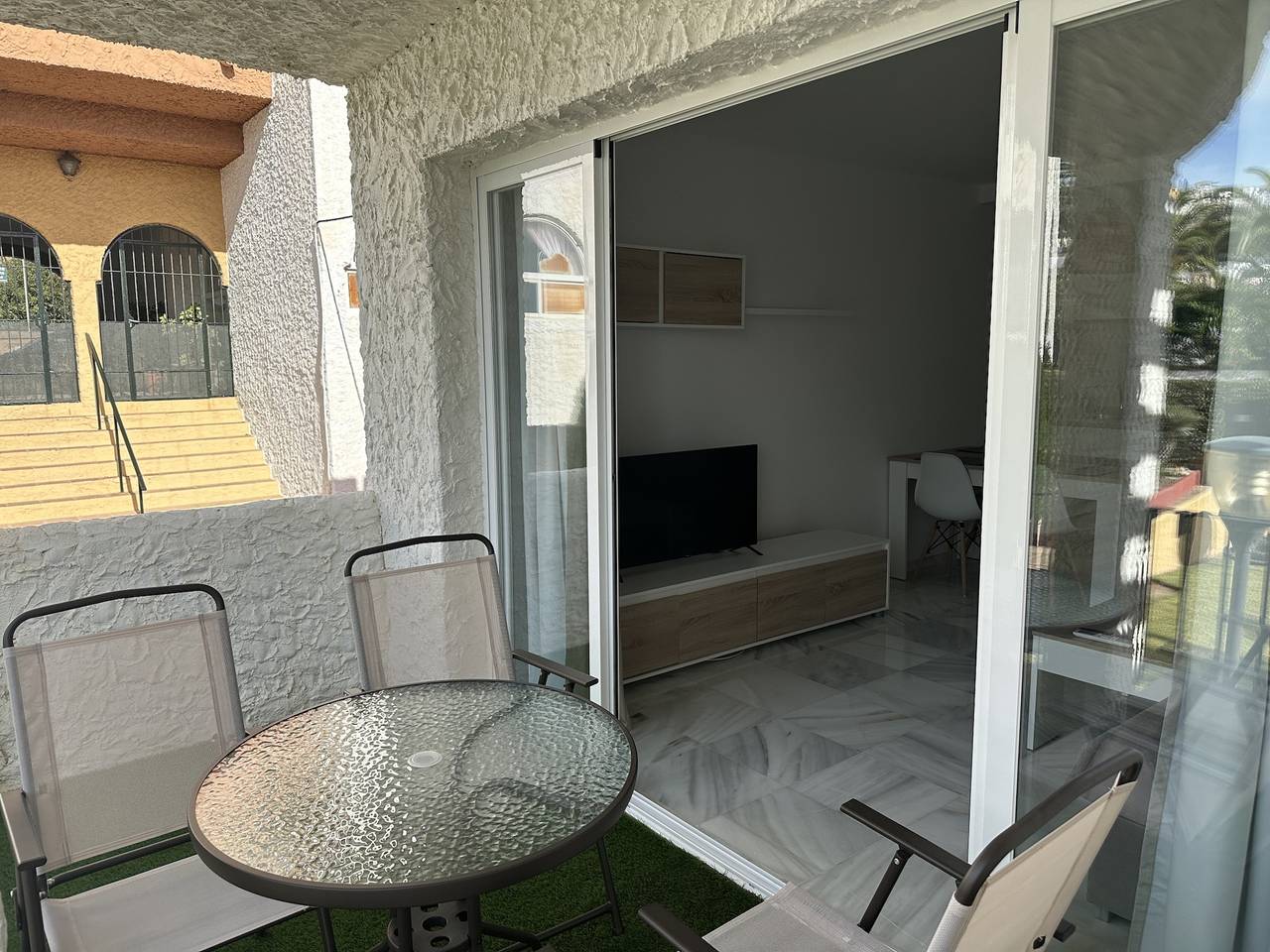 Ganze Ferienwohnung, Ferienwohnung für 4 Personen mit Terrasse in Playa Playazo, Nerja