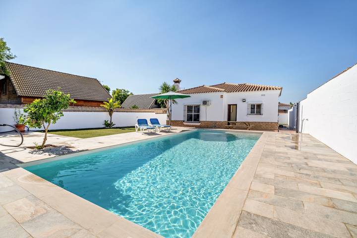 Casa vacanza per 7 persone, con Giardino a Chiclana de la Frontera