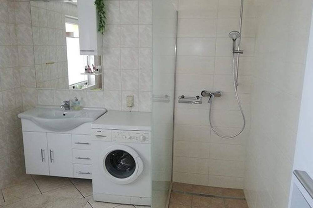 Ganze Wohnung, Fewo Libelle - Fewo Libelle in Schaprode, Rügen