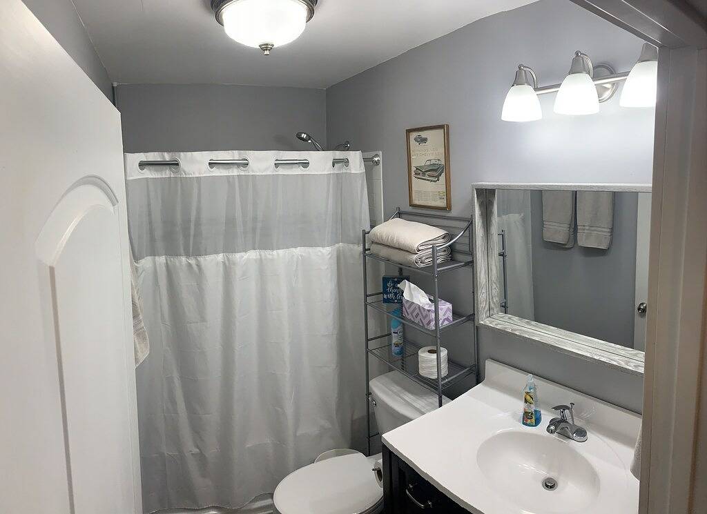 Ganze Wohnung, Mass Ave & Bottleworks + Garage parking in Indianapolis, Indiana