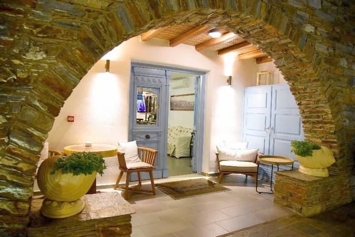 Hôtel pour 3 personnes, avec jardin et vue, animaux acceptés dans Kithnos Chora - 2