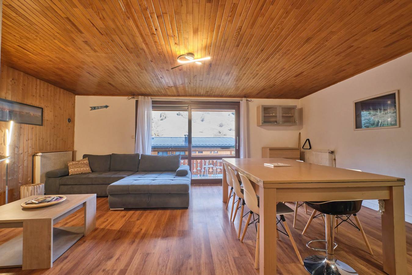 Appartement entier, Appartement 'Appartement Supervénosc' avec vue sur la montagne, terrasse privée et Wi-Fi in Vénosc, Les Deux Alpes