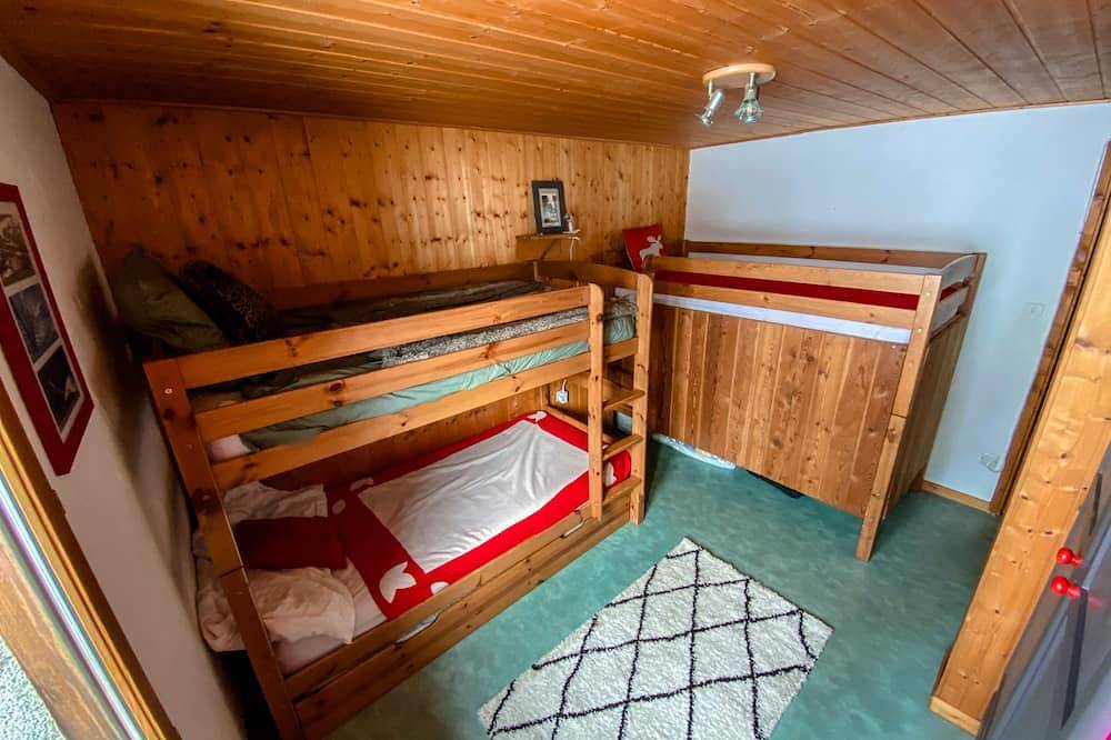 Appartement entier, Appt en chalet 3*/ 2 chambres /cheminée/ proche pistes ski/ village classé in Bonneval-sur-Arc, Massif de la Vanoise
