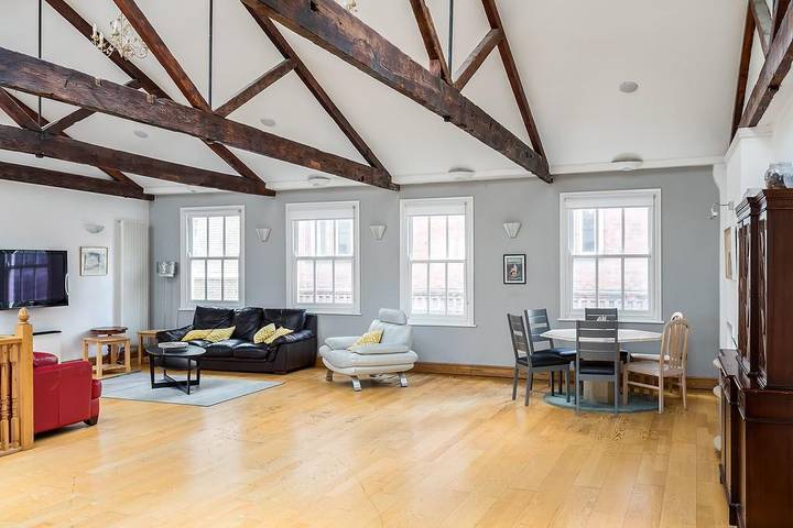 Loft per 12 persone, con giardino, adatto a famiglie con bambini a Londra