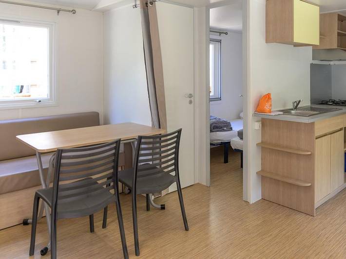 Camping Le Mas Fleuri - Mobilhome 6 personas - Mobilhome Riviera 29m² - 2 dormitorios + 1 sofá convertible in Sospel, Costa mediterránea (Francia)
