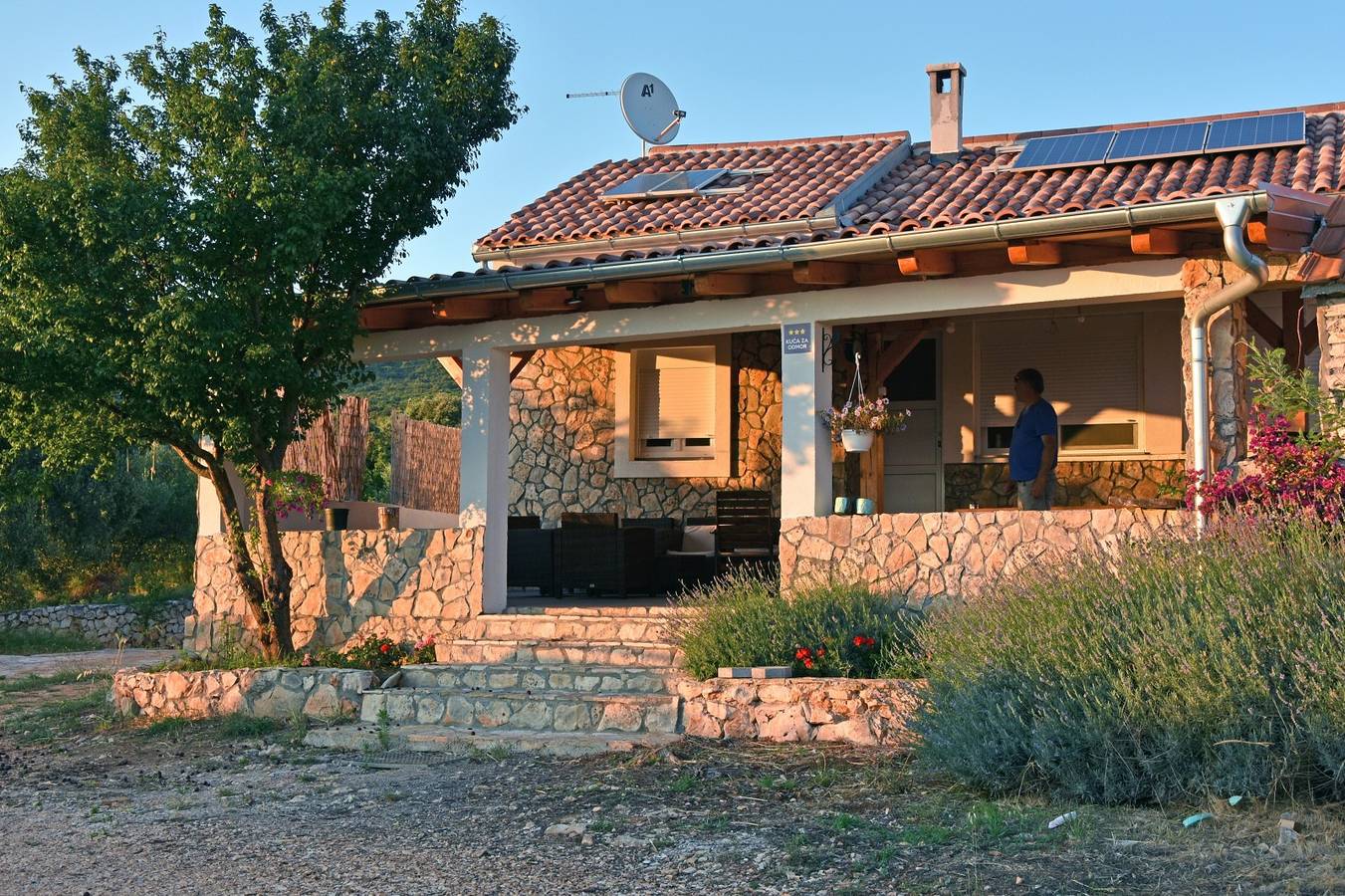 Robinsonhaus in Pašman mit Meerblick, Terrasse, Klimaanlage, W-Lan (4654-1) in Pasman Stadt, Pasman