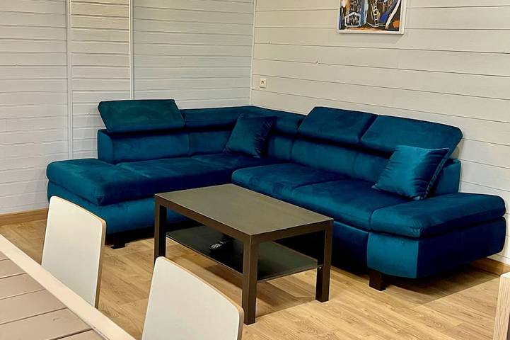 Gîte pour 10 personnes, avec jardin ainsi que piscine et jacuzzi à Hautefort - 2