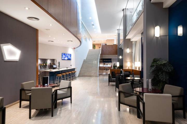 Hôtel pour 3 personnes, avec piscine, animaux acceptés à Sabadell - 4