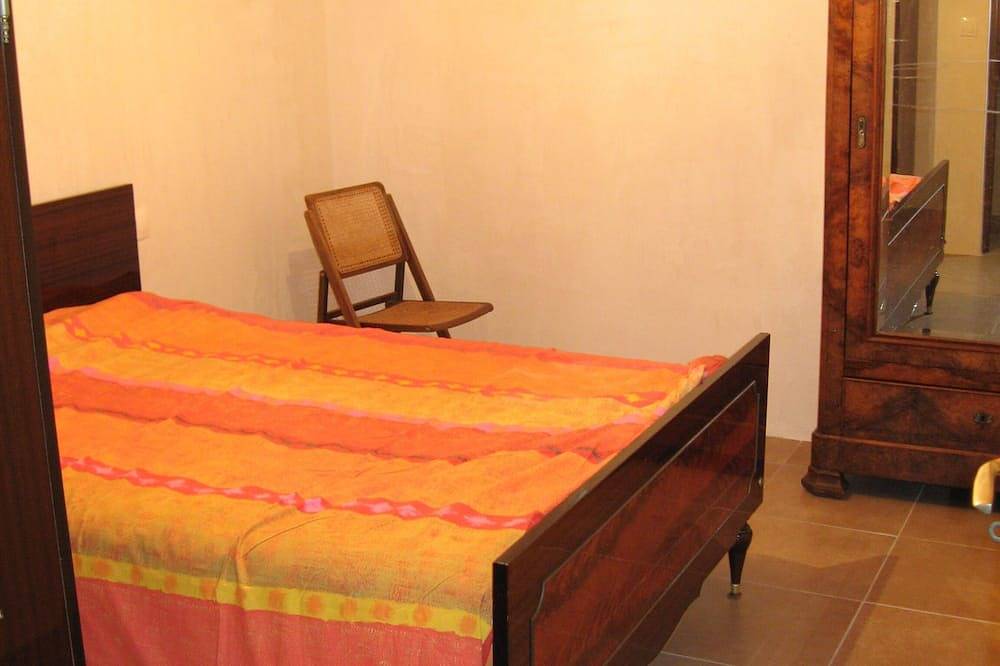 Appartement entier, Bienvenue. Appt plein pied au calme avec terrasse et jardin in Valgelon-La Rochette, Région de Chambéry