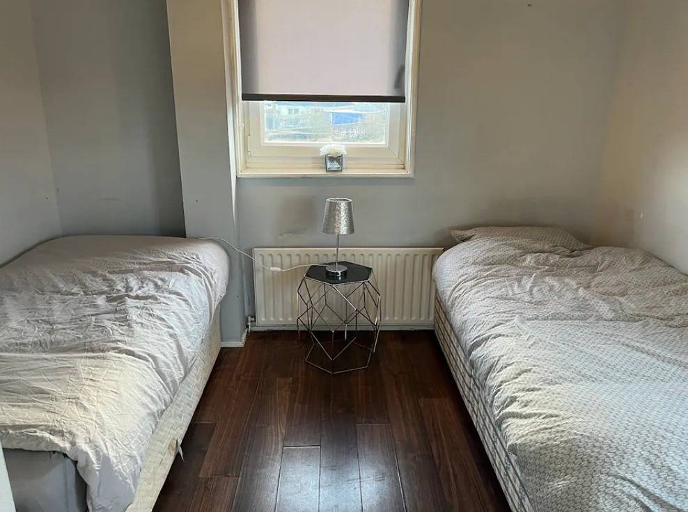 Sleeps6, for tradesman contractors,Wifi ,parking in Nord Lanarkshire
