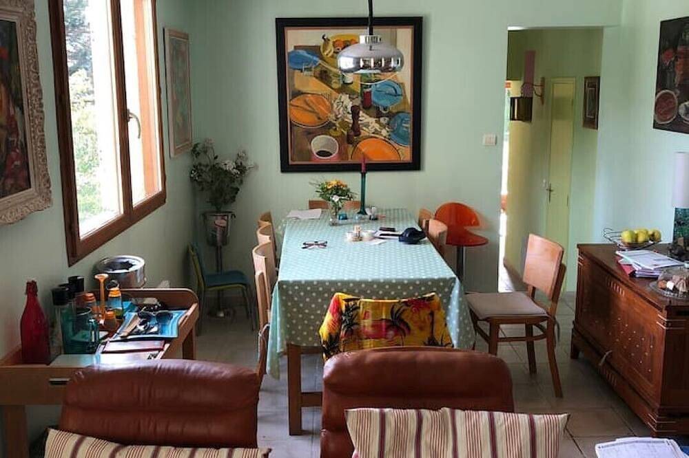 6 Person Villa With own Pool in Languedoc France in Lodève, Lodève und Umgebung