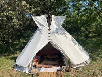 Location de vacances pour 3 personnes, avec jardin et vue à Trans-en-Provence