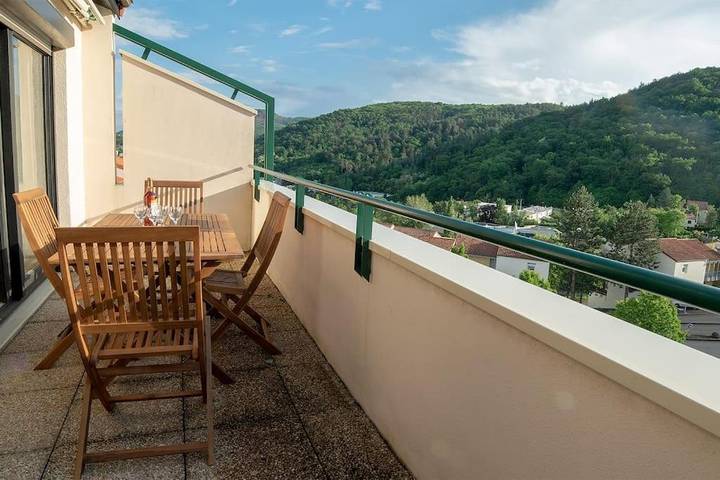 Gîte pour 4 personnes, avec vue ainsi que piscine et terrasse à Chamalières - 2