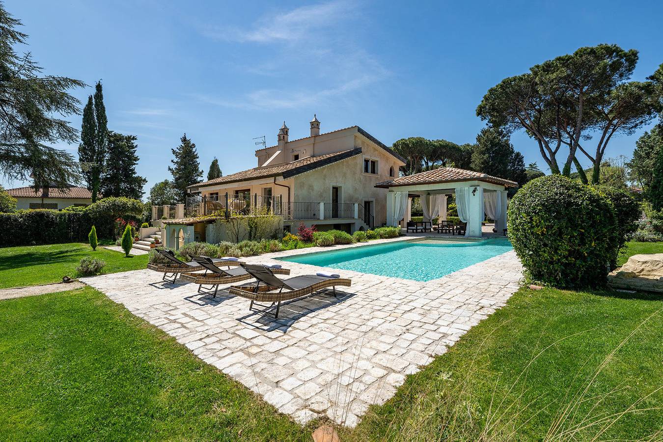 Villa Corte Sant'Anna 6, Emma Villas in Bracciano, Braccianosee
