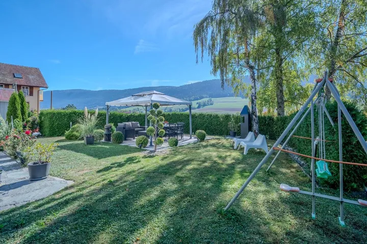 Apartamento de vacaciones para 5 personas, con jardín además de terraza y vistas - 1