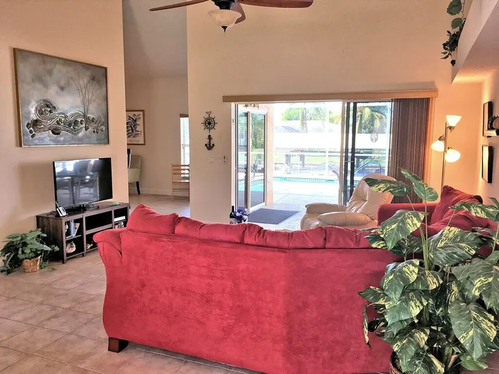 Villa for 6 people, with yard - 1