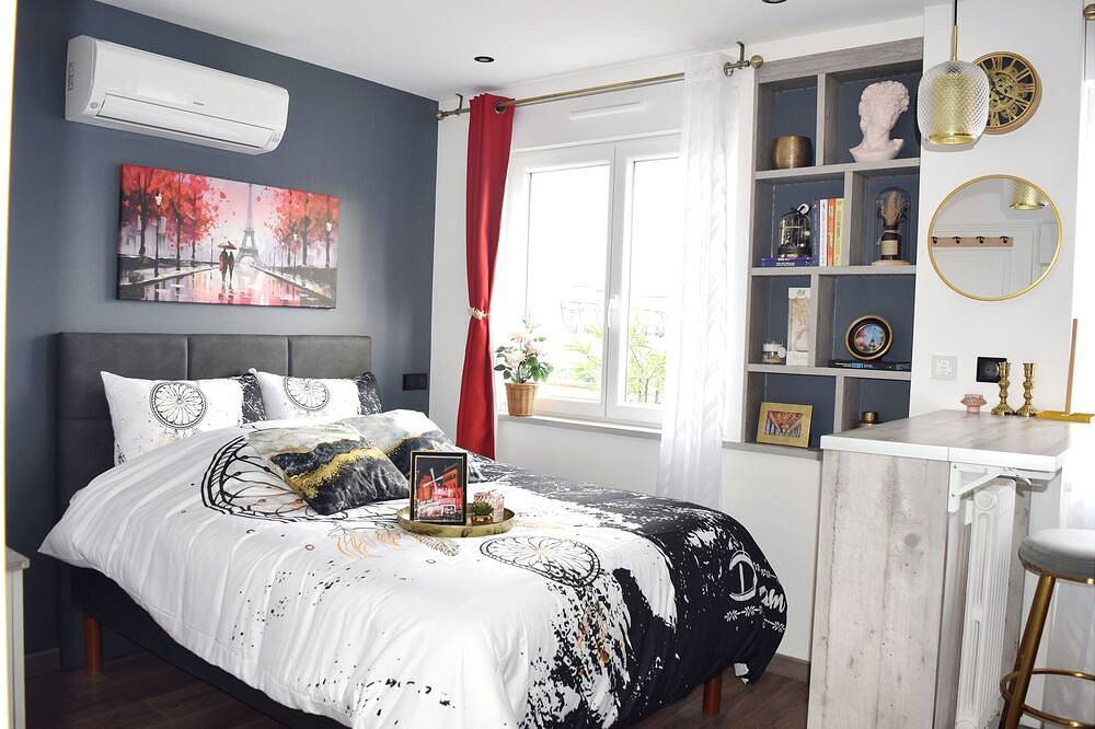Entire apartment, Remarkable, air-con, 1-Bed Apartment by Paris in Le Kremlin-Bicêtre, Val-de-Marne