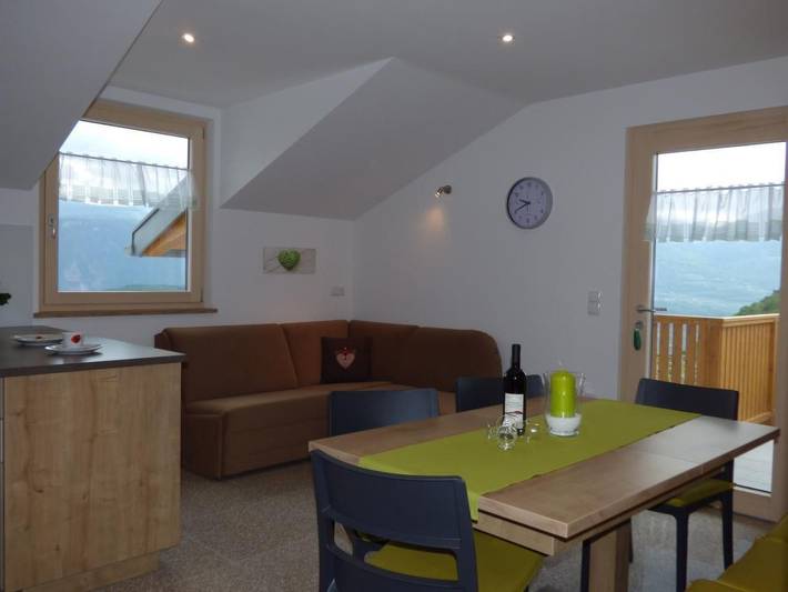 Ferienwohnung für 6 Personen, mit Balkon und Terrasse sowie Garten und Seeblick in Überetsch-Unterland - 4