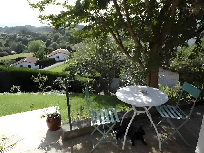 Cama y desayuno para 2 personas, con Jardín