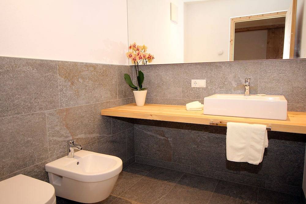 Suite Peter / Im Winkl Großräumige Suite mit Direkten Zugang zum Garten in Dietenheim, Brunico
