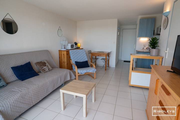 Gîte pour 5 personnes, avec terrasse et piscine dans Plage de la Farinette - 3