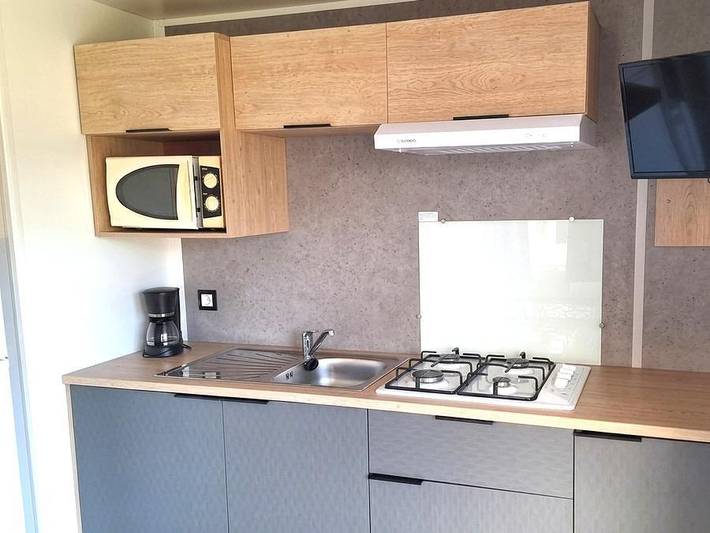 Mobil home pour 4 personnes, avec terrasse et bassin pour enfant dans Biscarrosse (bourg) - 4