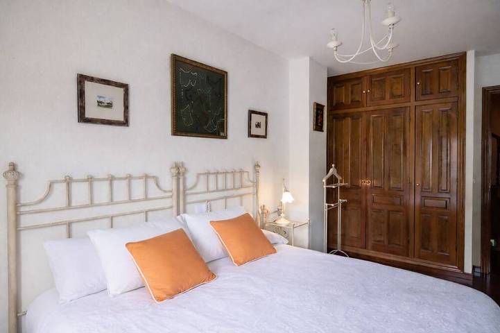 Llanes Villa with Garden near Beach - Reborín in Villahormes, Llanes