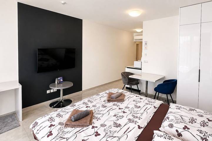 Ganze Wohnung, 1 room Apartment with AC, Vienna Gate 3 in Bratislava, Bratislava und Umgebung