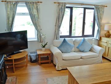 Cottage for 4 People in Cheltenham, The Cotswolds, Photo 1
