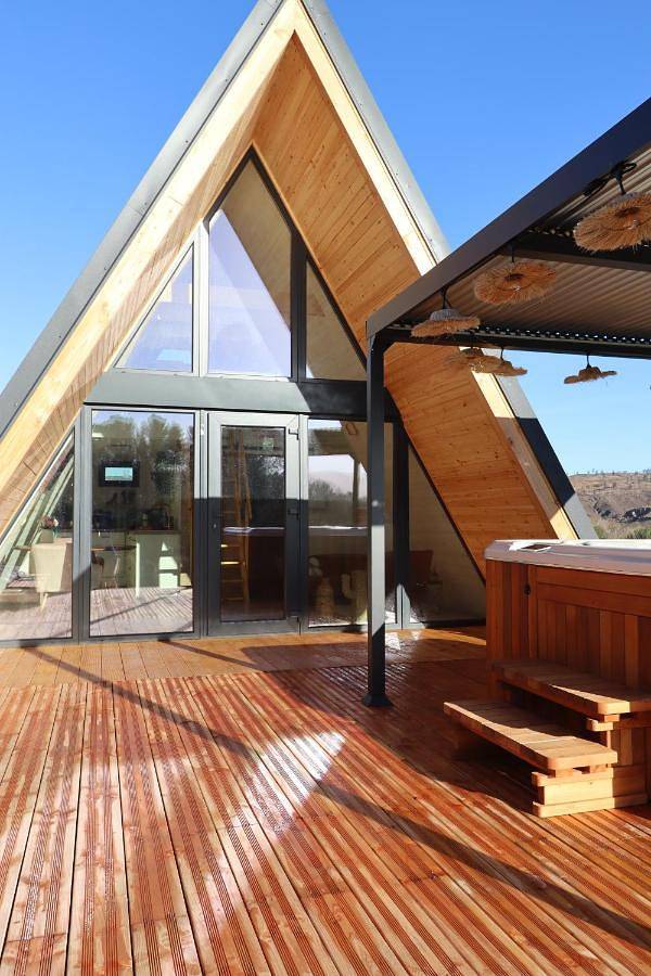Tente pour 2 personnes, avec Jacuzzi ainsi que Terrasse et Vue