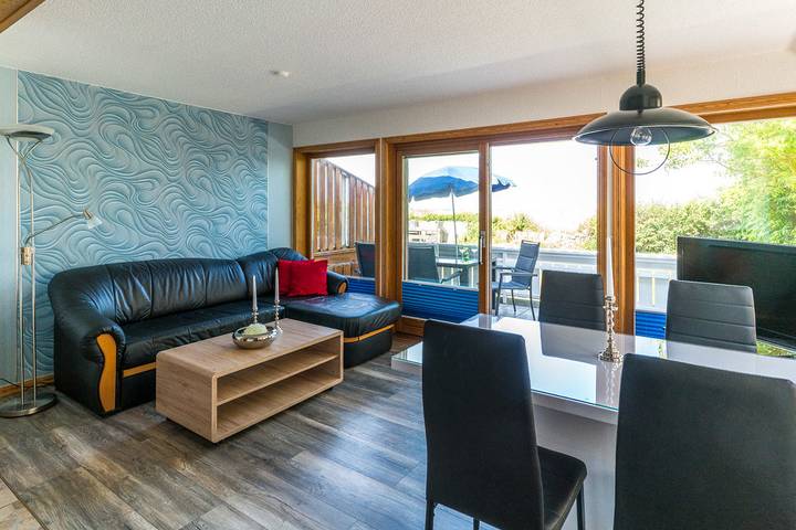 Ferienwohnung für 3 Personen, mit Balkon und Terrasse sowie Garten und Sauna im Dierhagen Ost - 3