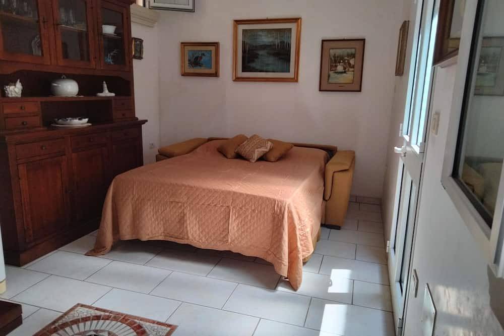 Small house from '600 in an ancient courtyard in Maglie, Lecce Provinz