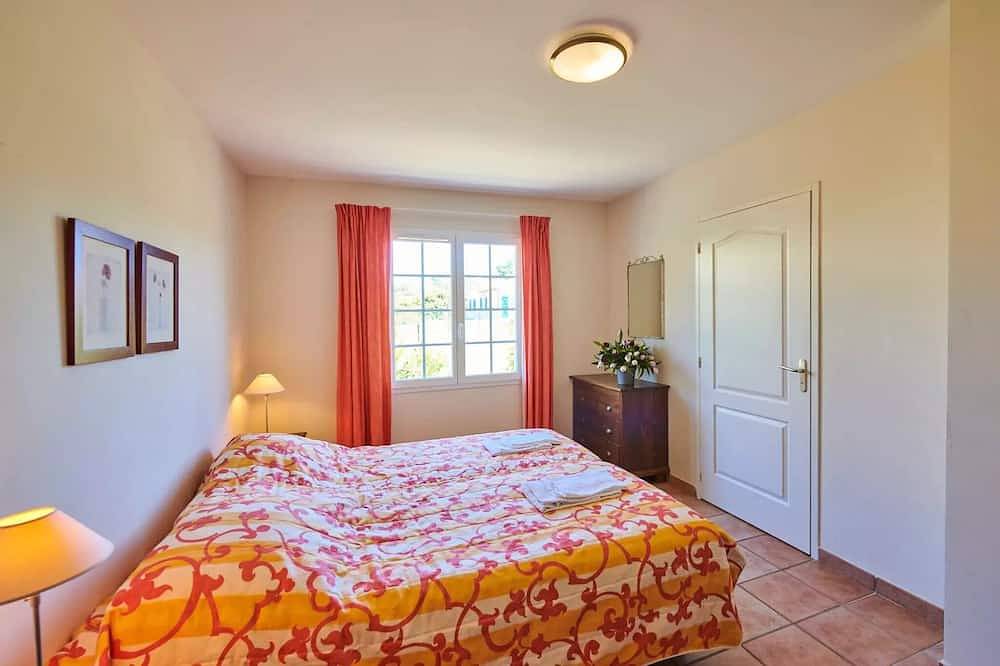 Villa 4 pers. indépendante, 2 salles de bain, piscine privée 4 personnes in Vasles, Deux-Sèvres