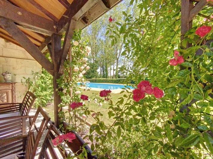 Location de vacances pour 2 personnes, avec vue et jardin ainsi que piscine et terrasse, animaux acceptés à Varennes-sur-Loire - 3