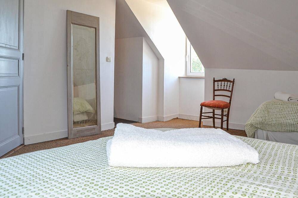 Beautiful home in Domfront en Champagne in Domfront-en-Champagne, Sarthe