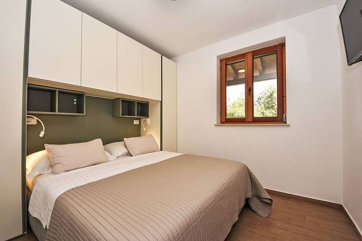 Malu Sun II in Brodarica, Šibenik-Knin