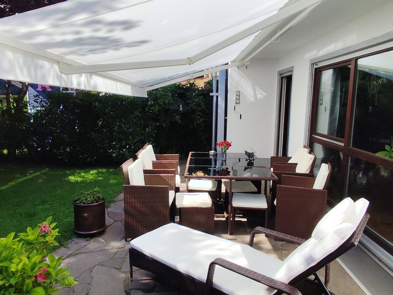 Elegant terraced house, with bikes near the lake, children at least 6 a old in Starnberg, Lago de Starnberg