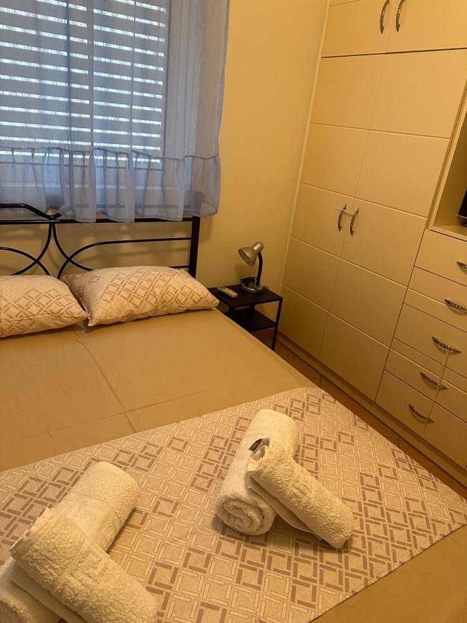 Location de vacances pour 4 personnes, avec Balcon ainsi que Terrasse et Vue dans Perdika - 2