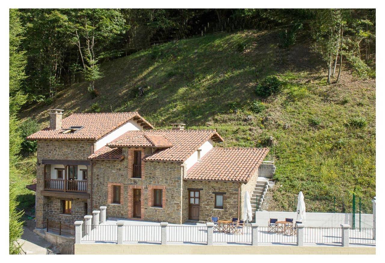 Casa Rural Manuel de Pepa Xuaca in Tuilla, Langreo