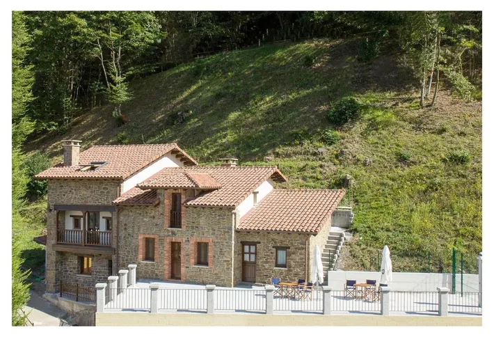 Ferienhaus für 5 Personen, mit Garten und Whirlpool sowie Pool - 1