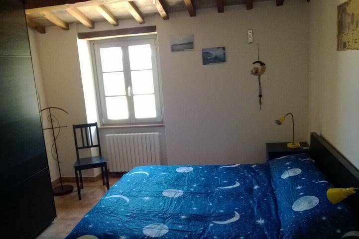 Appartamento accogliente per 8 ospiti piscina privata e jacuzzi panoramica. in Fossombrone, Valle del Metauro